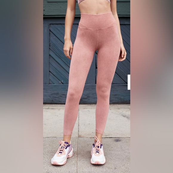 Free People NWOT Movement High Rise 7/8 Length Good Karma Legging Desert Dune - Picture 1 of 11